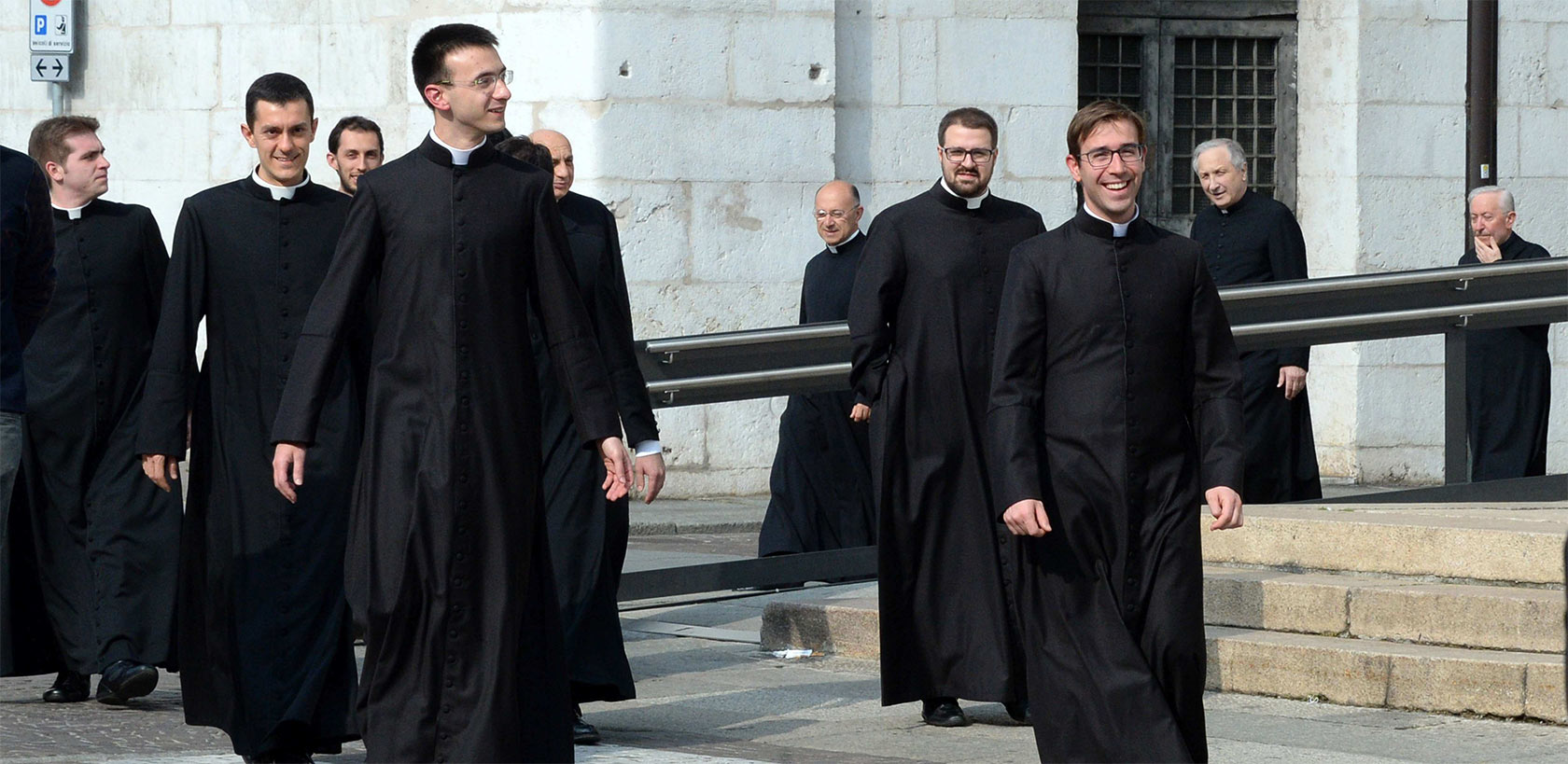 fotoheadersacerdoti IDSCTV Istituto Diocesano per il Sostentamento